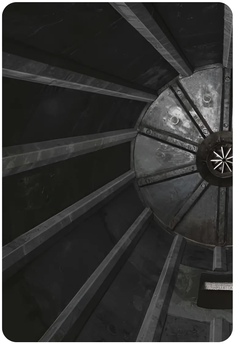 Durable ball mill lining for ceramic body preparation